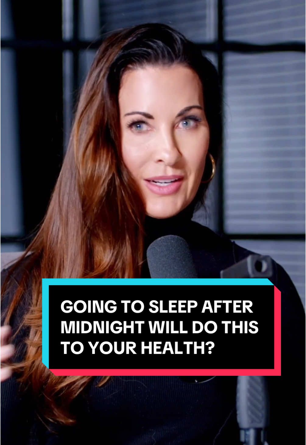 Kristen Holmes breaks down the drastic impact losing just 2 hours of sleep in the middle of the night has on your overall health 👀 @WHOOP #diaryofaceo #doac #diaryofaceoclips #sleep #MentalHealth #cardio #insomnia #health #midnight #circadianrhythm #howto #cardiovascular #LifeHack #LifeAdvice 
