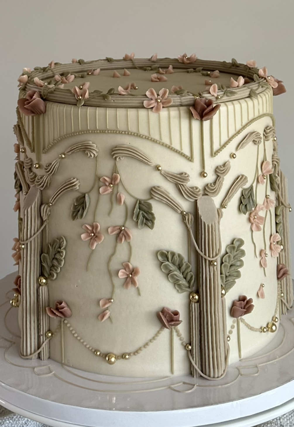 Art Nouveau Wedding 🌿 @Colour Mill 🌈 Oil-based  Dusk • Olive • Black • Clay (10% Off - PINEFLOUR10) #weddingcake #cakedecorating #cakeart #vintagecake #seattlecakes #buttercreamcake #cakes #birthdaycake #artnouveau #buttercreamflowers #flowercake #cakedesign #art #vintage #aesthetic #architecture #buttercream  #wedding 