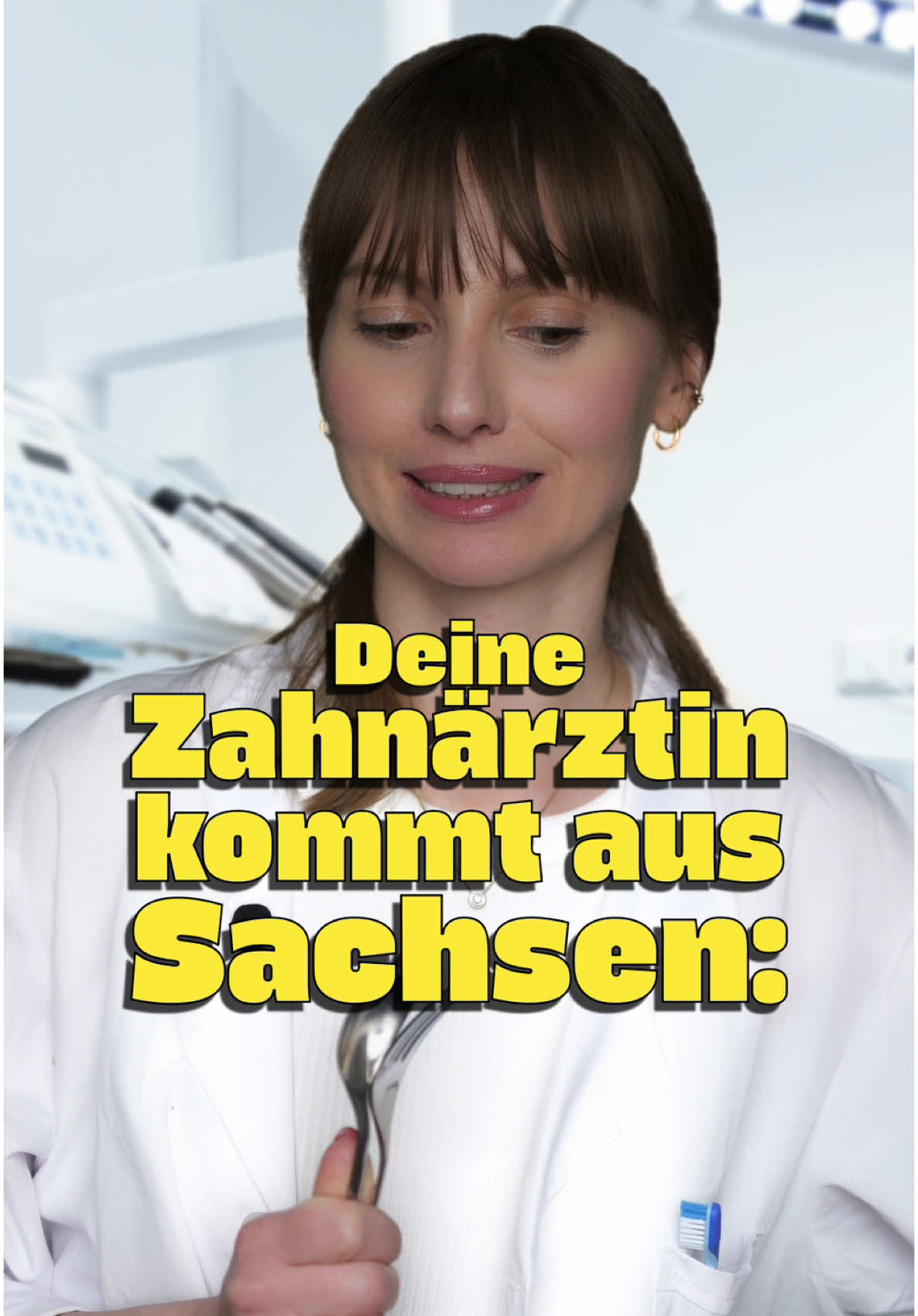 Neues aus der Zahnarztpraxis. In Sachsen. Wo man weiß, dass Pfannkuchen besser für die Zähne sind, als Donuts. Oder so 😅 Vor ziemlich einem Jahr war ich schon mal die sächsische Zahnärztin. Wer war damals schon bei Teil 1 dabei? 🙌❤️ #funny #zahnarzt #dialekt #sächsisch 