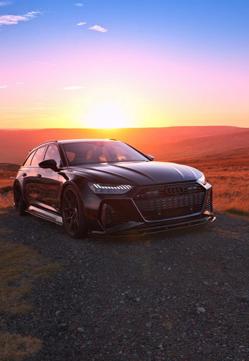 On the edge.. #audi #rs6 #cars #foryou #fyp #carsoftiktok #cartok 