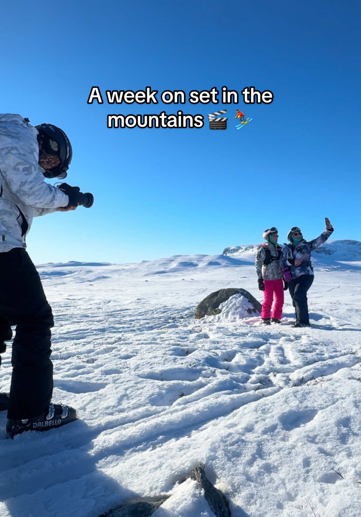 Never a dull moment on set with @Crystal Ski Holidays  🎬⛷️❄️🇳🇴 #behindthescenes #geilo #norway #contentagency #production #skiseason #skiing #fyp #socialmediaagency 