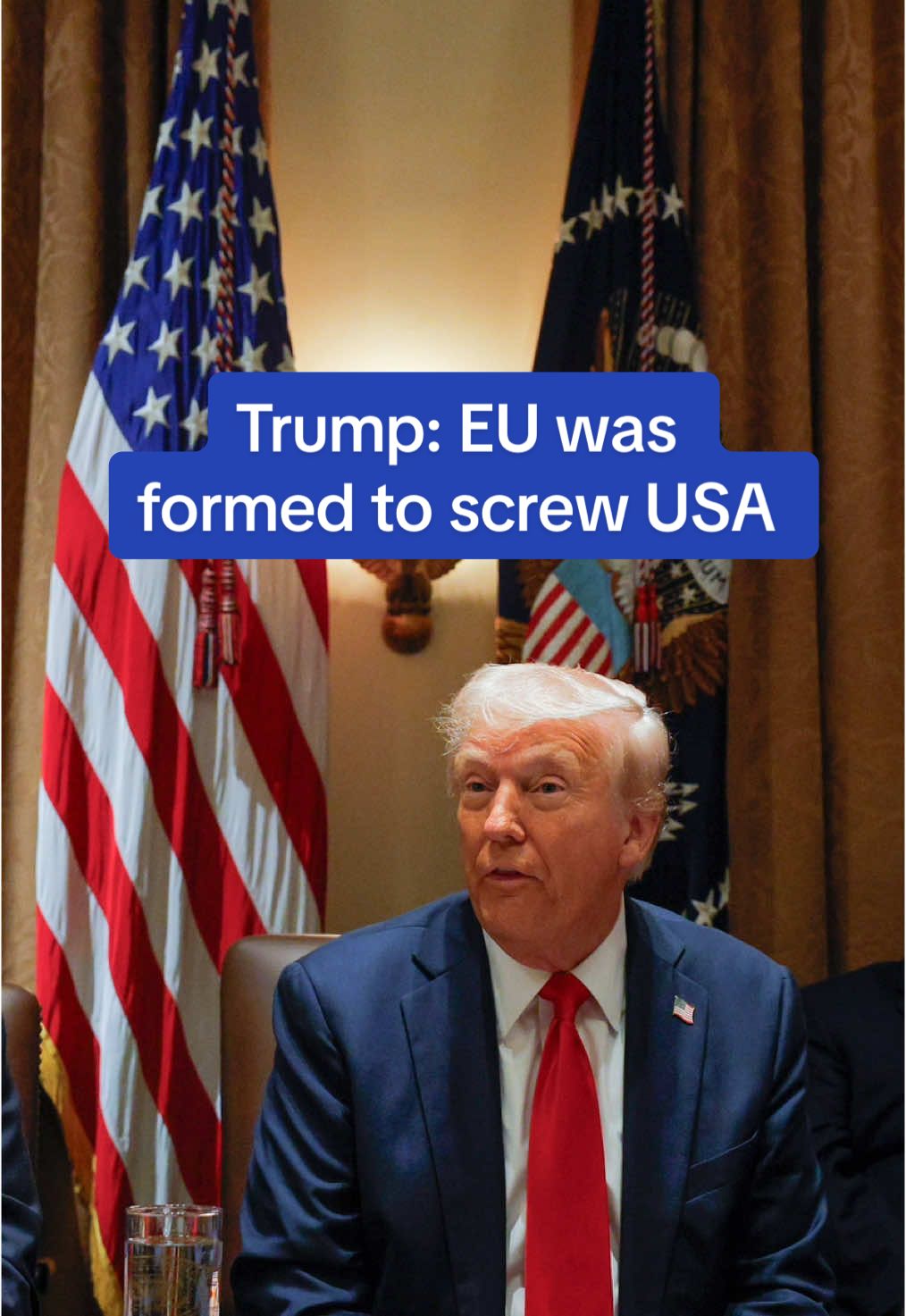 US President Donald Trump is once again threatening to slap 25% tariffs on the European Union, claiming that the 27-country bloc was “formed to screw the United States.” #USA #EU #Europe #tariffsaretaxes 