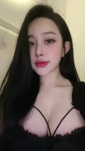 Muốn níu tay anh lại nhưng con tim iem đang bối rốiiiii 🤥