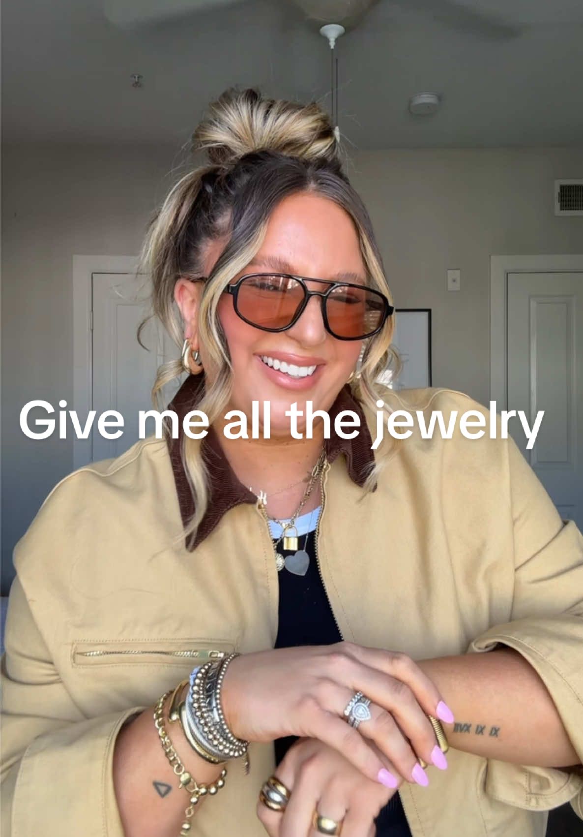 Never fully dressed until I have all my jewelry on #MomsofTikTok #hotmom #momoutfits #momstyle 