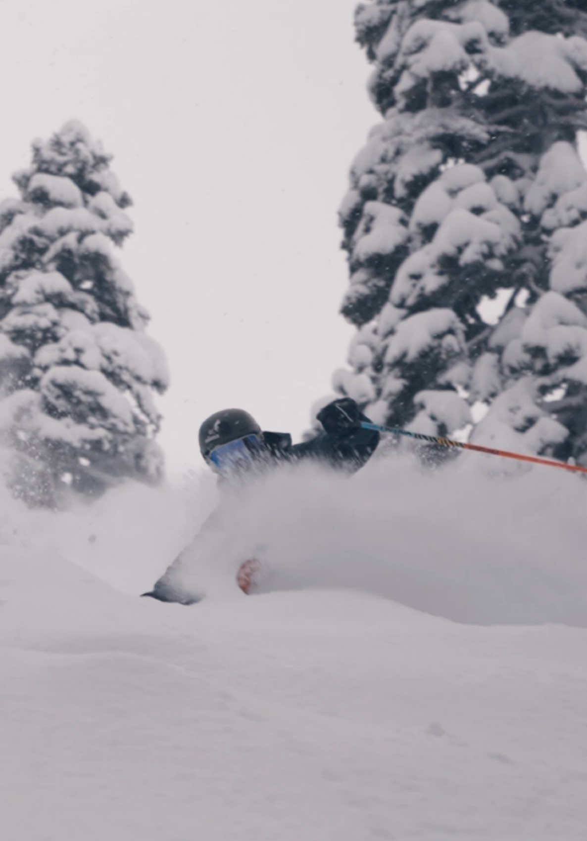 Flying ⛷️✈️  #skiing #skiingtiktok #skiingclips #skiingvideos #skiingislife #skiingtok 