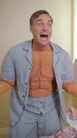 How to get a perfect body overnight, according to Will Forte #willforte #perfect #muscles #strongman #Fitness #studioc #sketchcomedy #skit