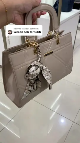 Replying to @Diah26 Ini juga keren lagi Clearance SALE! #palomino #taskeren #taskerja 