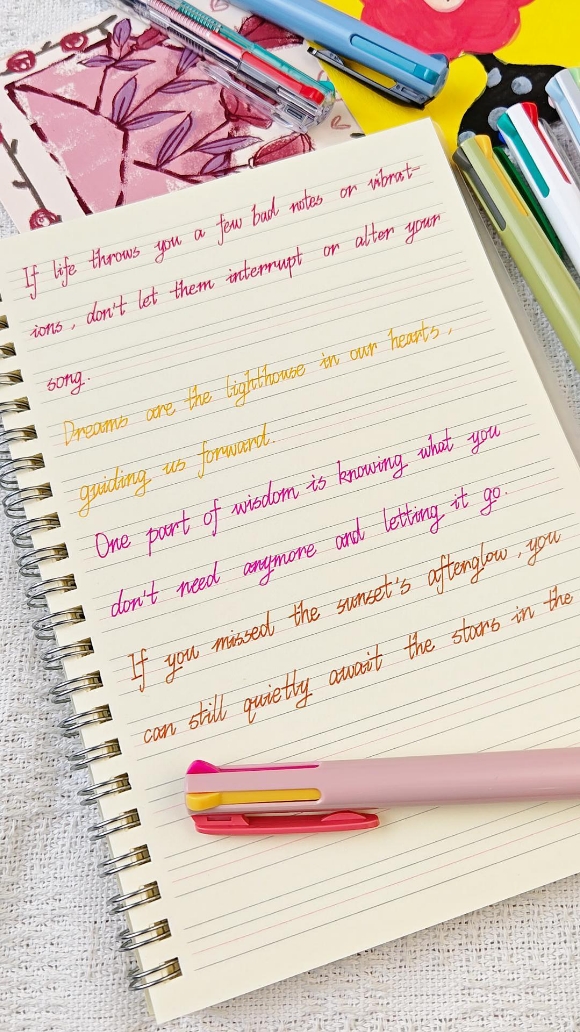 Dream are the lighthouse in our hearts, guiding us forward💡🏃#tiktokmademebuyit #youneedthisinyourlife #pens #gelpens #coloring 