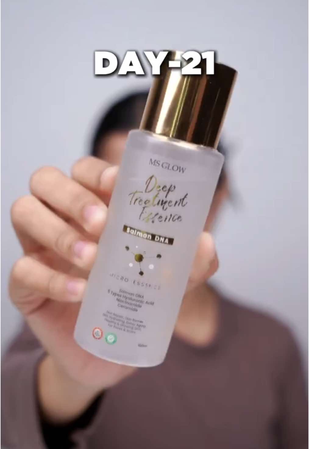 Emang kalo udah ada problems sama kulit jangan disepelein...essence ini kudu dipakai tiap pagi dan malem, apalagi kalo ditambahin skincare lembgkap uh bakal tambah mantul yuk bund gas #fyp #msglow #msglowbeauty #essence #rekomendasiessence #kulitglowing #kulitcerah #kulitsehat #rekomendasiskincare #beforeafter #challenge 