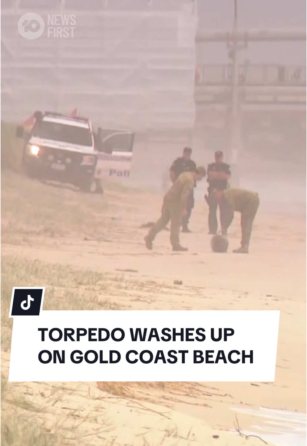 A Queensland beach was shut down after an underwater missile washed up this morning, with the mystery device baffling beachgoers and locals. Police were called to the scene at Main Beach on the Gold Coast following reports of a suspicious object that had washed up at The Spit around 5:45am, but investigations have revealed there was never a threat of an explosion. 10 News First’s Tiarni Reid has more details. #10newsfirst #goldcoast #queensland #adf #torpedo #beach 