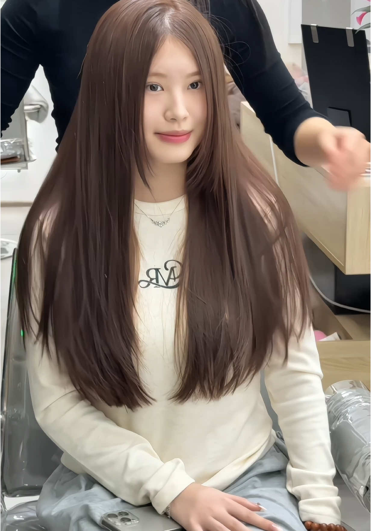 Bác nào tìm kiếm màu tóc layer ngang bầu và màu tôn da không tẩy đây ạ 👏🏻 #duyenhairstudio #duyenhairsalon #fyp #LearnOnTikTok #vairal 