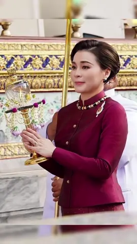 เจ้าแม่แห่งแฟชั่นผ้าไหมไทย สมเด็จพระนางเจ้าสุทิดา พัชรสุธาพิมลลักษณ พระบรมราชินี #ควีนสุทิดา💜  #พระราชินีสุทิดา  #ฟีดดดシ #เปิดการมองเห็น 