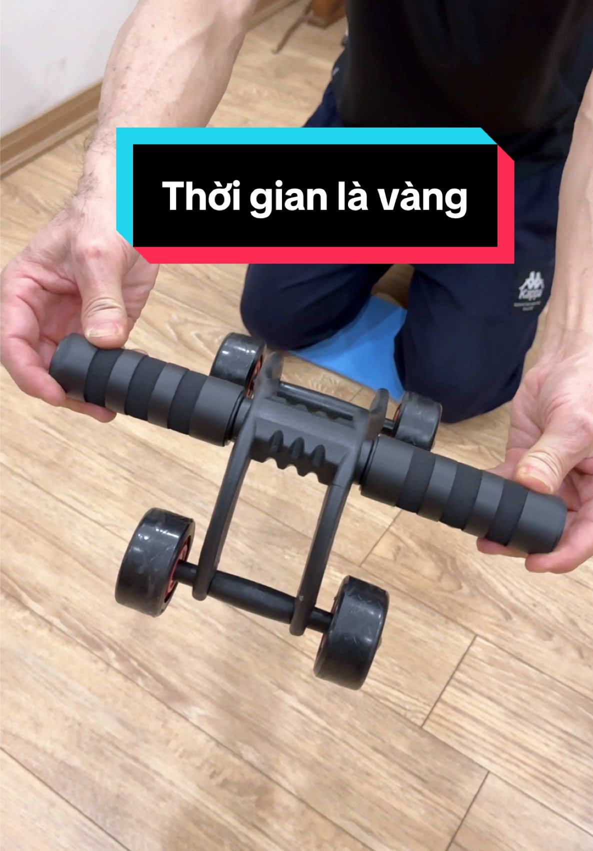 con lăn tập cơ bụng gym yoga Con lăn tập bụng 4 bánh tại nhà #thinhhanh #xuhuong 