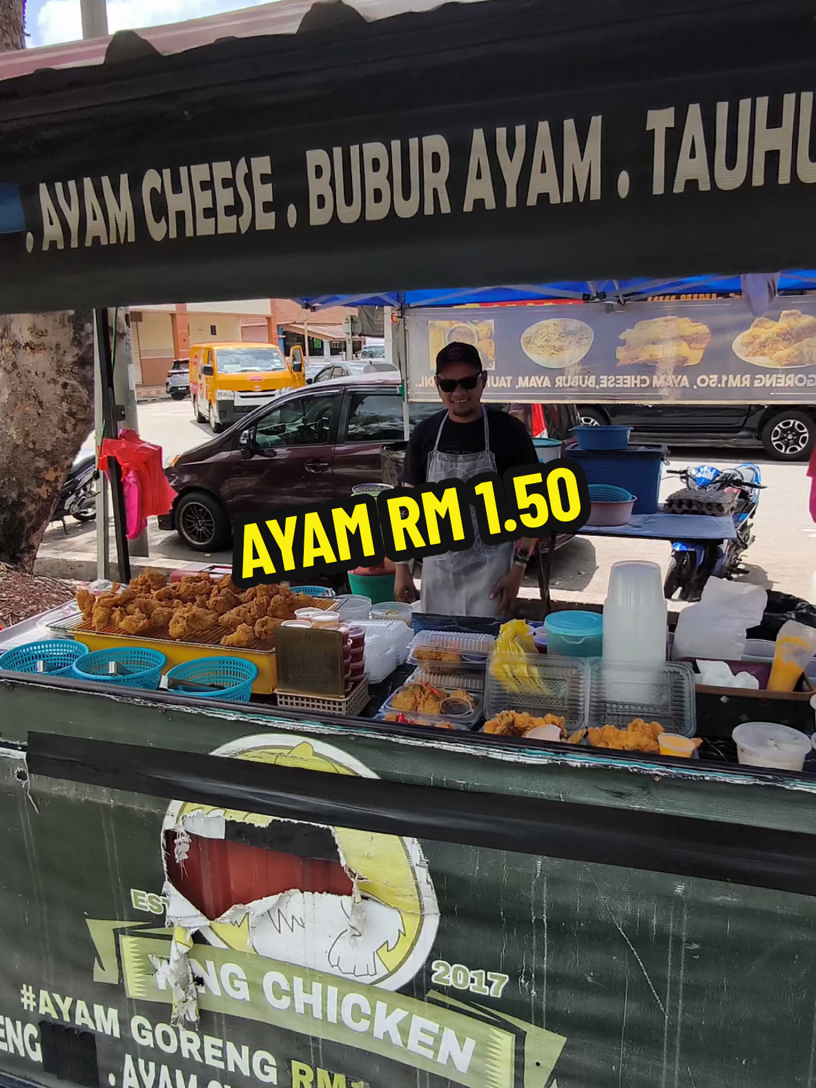 nampak biasa je kan,lepas ni dia jadi luar biasa..nanti cari abg ni dekat bazar ramadhan taman rambai jaya melaka