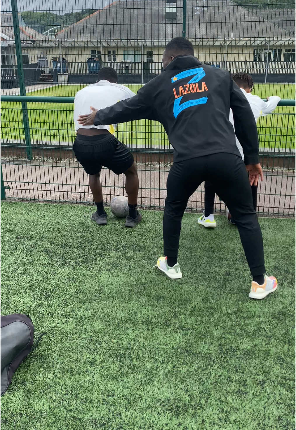 “There are many ways to exercise”  With a professional academy football team. Again and again Lazola method at first look really easy but without knowing its burning your legs and you work on your quick feet and make sure on squatting exercise to stay lower and keep your back straight to feel the exercise properly  #lazolamethod #PositivityExpressYourself #fitnessmotivation #hardwork #coordination #football #happiness #Fitness #sport #fyp #happiness #lazolacoach #nolazolanogain #carefree 