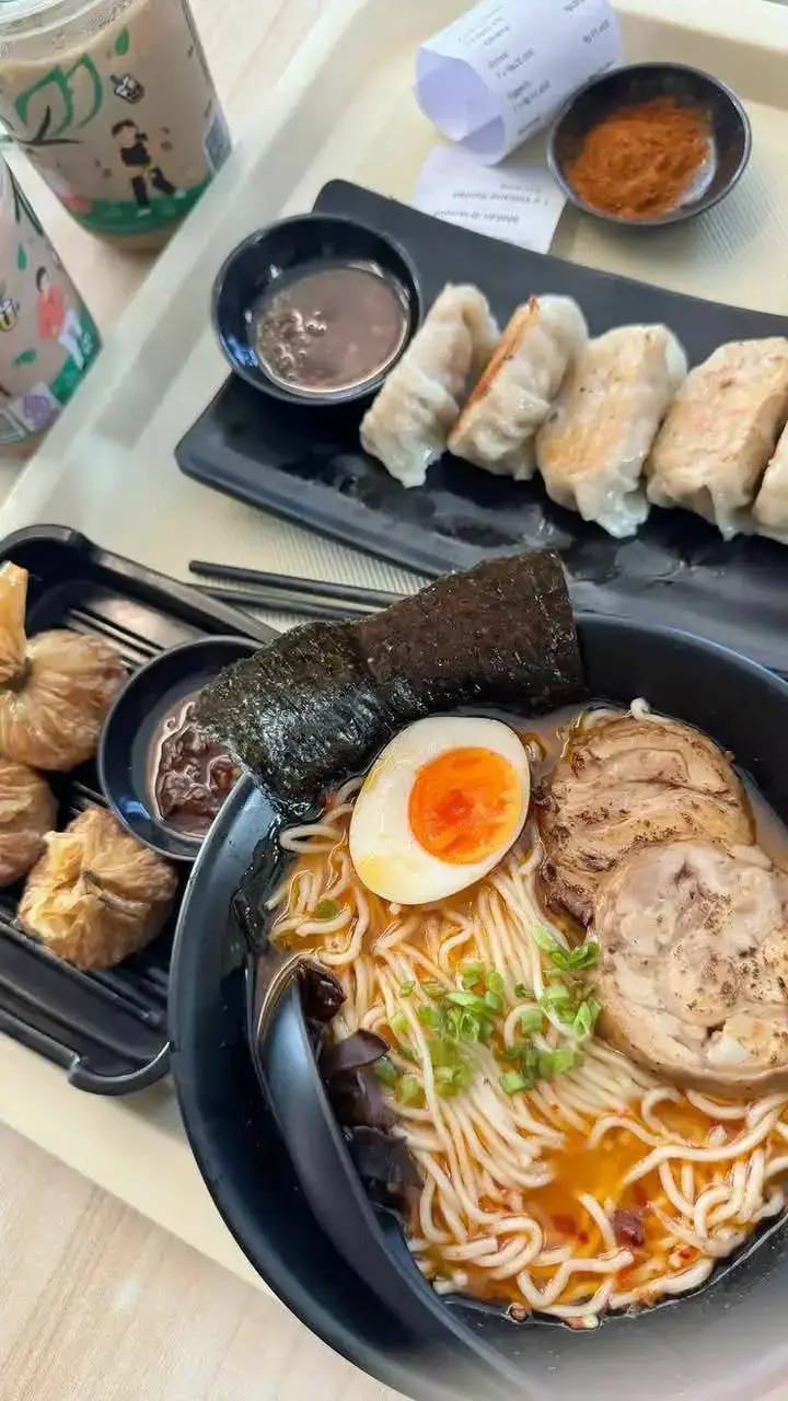 Save aja buat prank lagi makan siang, jangan lupa bantu follow 😊 #salingsuportyuuuk🙏🤗🥰 #storywa #prankstorywa #fyppppppppppppppppppppppp #prankstatus #fypシ゚ #fypシ゚viral🖤tiktok #fypage #prankstatuswa 