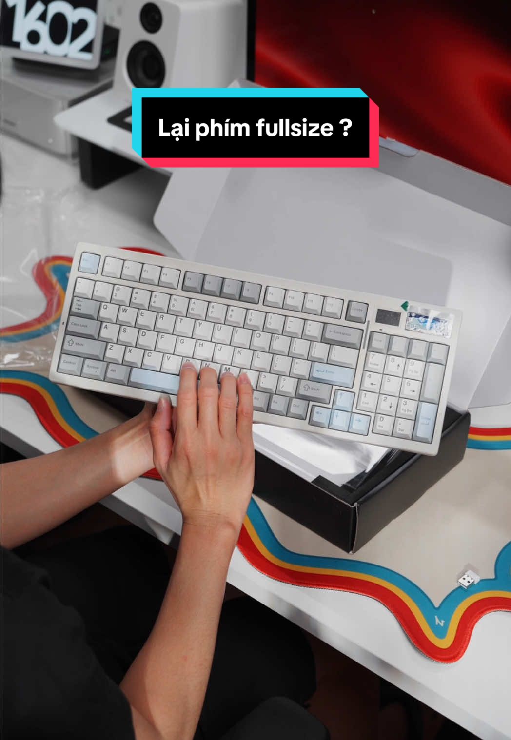Lại 1 em phím fullsize trắng đẹp cho ae tham khảo #desksetup #LearnOnTikTok #deskaccessories #decor #nghiensetup #banphimco #yunziiif99 