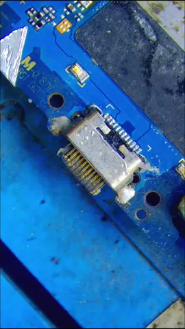 connecteur de charge Samsung #samsung #reparacion #europe #hardwork #pourtoi #trending #monsterh21 #tech #all #hardware #electronics #smartphone #repair #redmi #reparation 