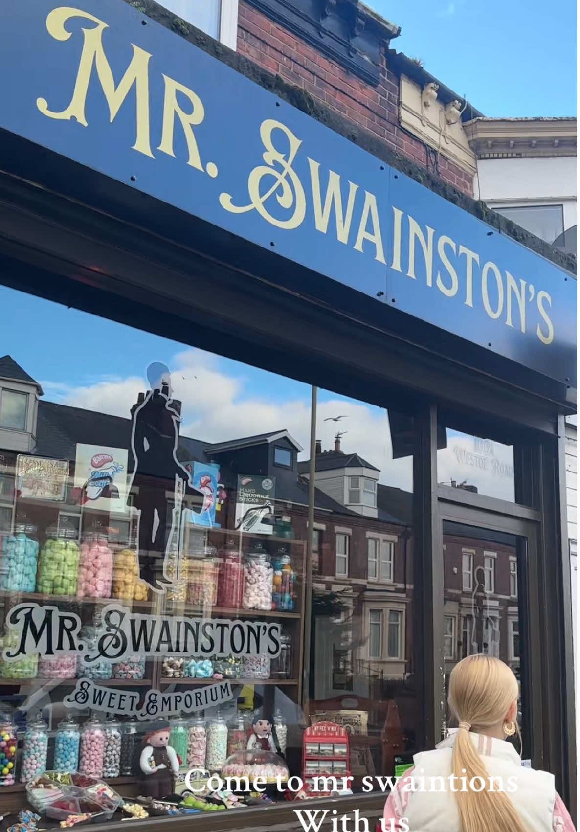 Come to the sweet 🍬 shop with us to get some amazing stuff 🩷😍@mr.swainstons 