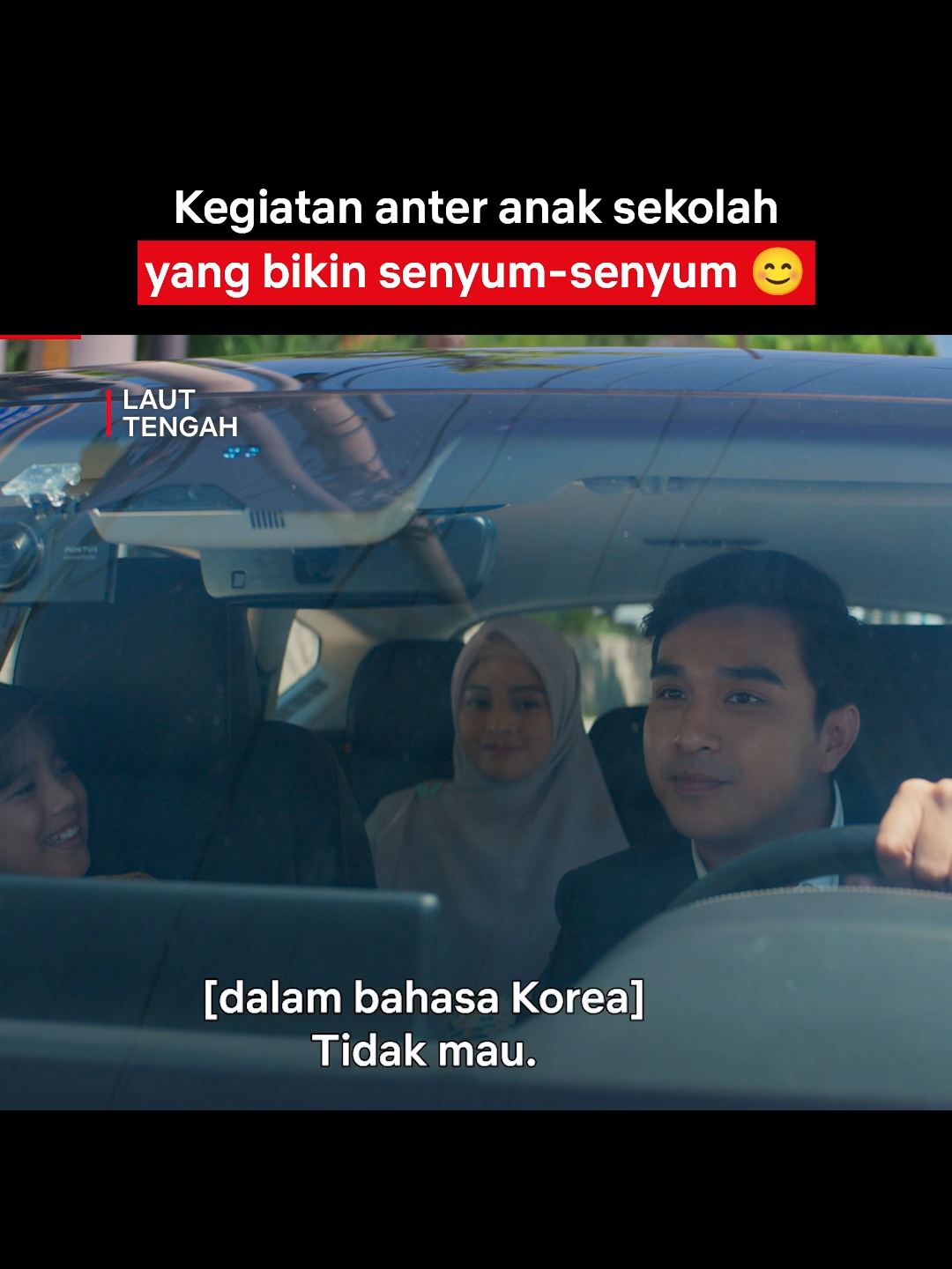 Kasian ibunya dicuekin 🙁 #Netflix #LautTengah #IbrahimRisyad #YorikoAngeline