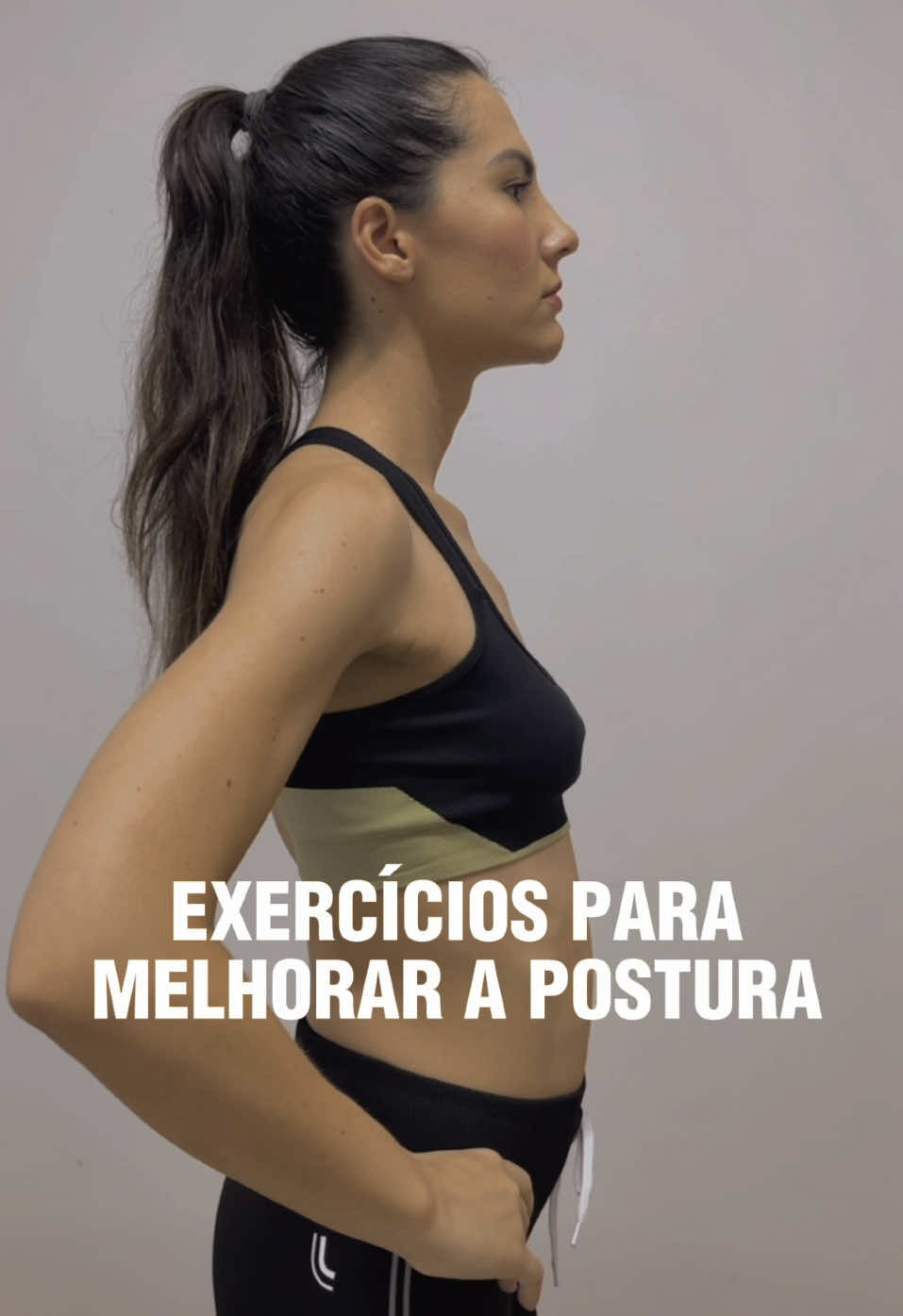 Melhore sua postura em casa com exercícios simples! 🏠✨ Se você sente dores nas costas, ombros caídos ou passa muito tempo sentado, esses exercícios vão te ajudar a alinhar a postura e evitar desconfortos! ✔️ Fáceis de fazer ✔️ Sem equipamentos ✔️ Resultados com poucos minutos por dia Salve para praticar depois e marque alguém que precisa disso! 📌👇 #PosturaPerfeita #PilatesEmCasa #SaúdeEQualidadeDeVida #DoresNasCostas #ExercíciosSimples