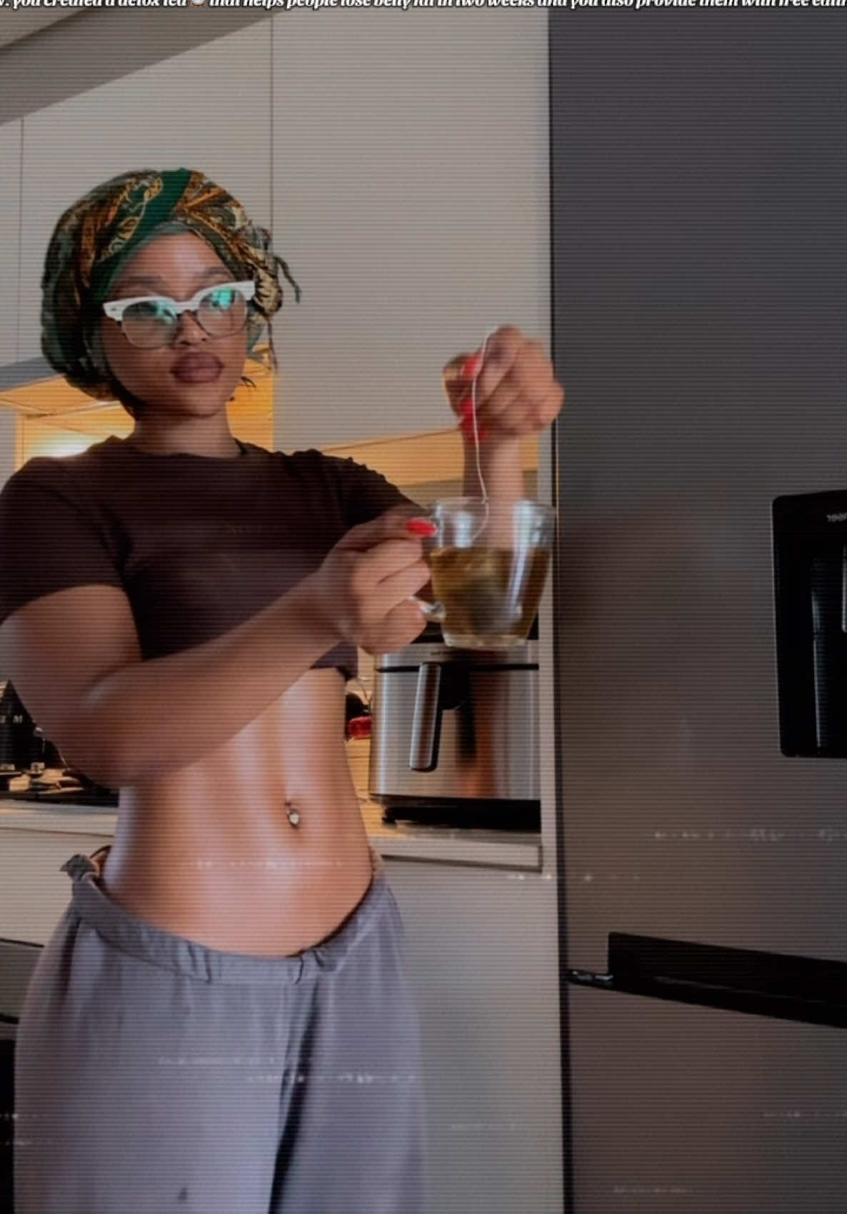 This detox tea effectively targets belly fat. With your purchase, you’ll also receive a free eating and workout plan if needed. The tea is R349—order now at www.sgfit.co.za!