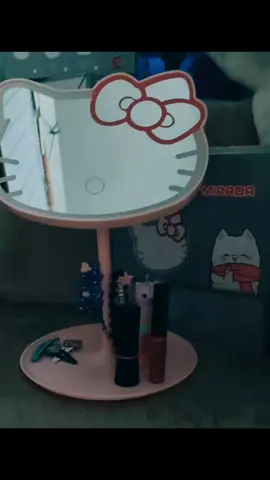 Espejo de hello kitty 😻❤️ 💖 Luz natural, luz calida, luz amarilla 💖 Conexión usb Está precioso 😻😻😻💖 #hellokitty #espejoledhellokitty