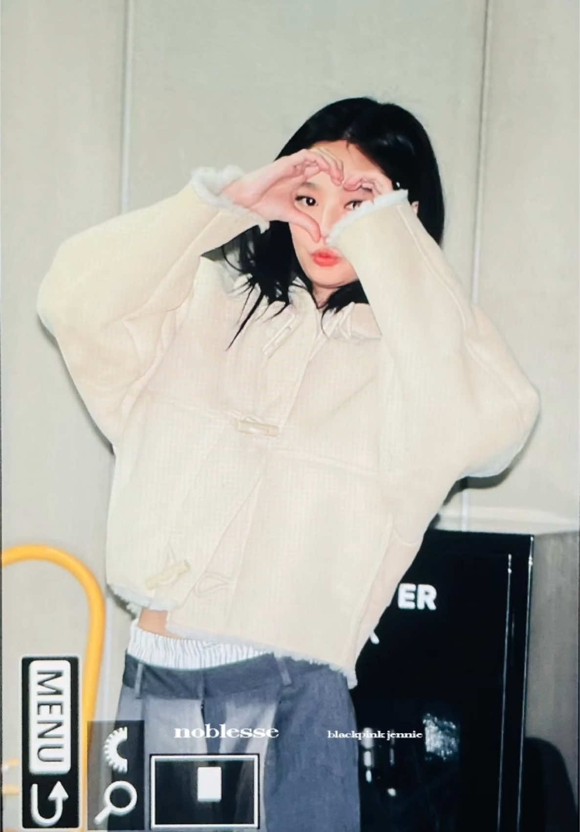 Credit to its owner. #JENNIE #blackpinkjennie #jennieblackpink #blink #fyp #foryoupage #itgirl #JENNIEKIM #BLACKPINK #BP #EXTRAL #RUBY #listeningparty