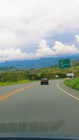 #medellin #antioquia #viajar #carretera  Hermosos Paisajes de nuestra Colombia 😍💯💗