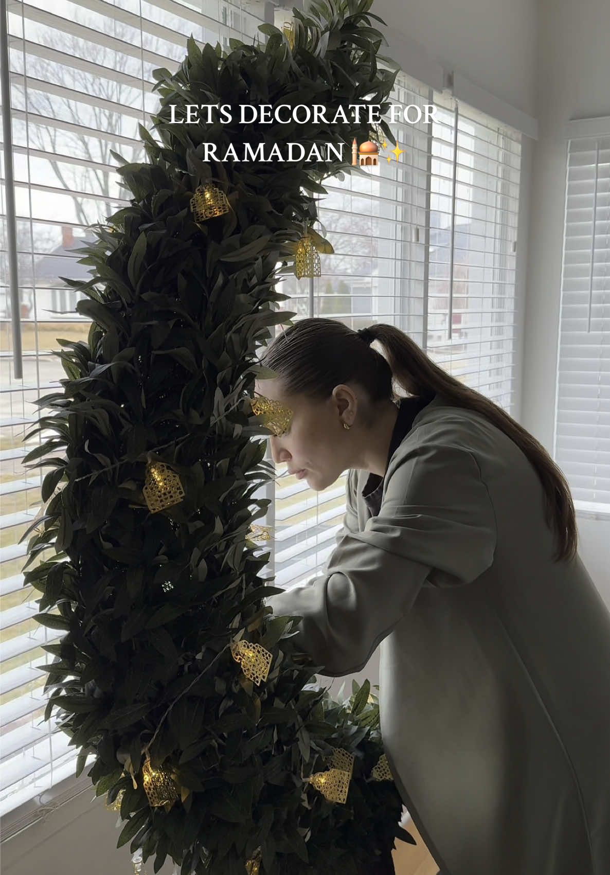 Ramadan Mubarak to all!! 🤲🌙All these beautiful pieces are from the accounts down below 👇 @iPrintDetroit @TimasCloset @Pali Creations @Detroitdoormats @Islamic Decorations @HomeGoods #ramadan2025 #RamadanMubarak #decorateforramadan #fyp #muslims #fasting 