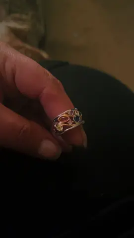 Women’s magnetic therapy ring with Torina crystal quarts for weight loss lymph drainage #rings #barryastore #magneticrings #therapyrings #lymphaticdrainage #torinacrystals #weightloss #tiktokshop #tiktokfinds #fypシ 
