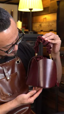 Competitors are constantly imitating, yet they've never surpassed the craftsmanship of our handmade bags!   ☎We can customize the leather,color,size and style you like. Pls Message or Email me WhatsApp and Email on my profile. #handmadebag #bag #luxurybag #designerbags #handcrafted #handmadepurse #leatherpurse #leatherbag #customized #gift #bagdesign #shoulderbag #totebag #custommade #bagmaking #fashion #usabag #usabags #wukonghandcraft