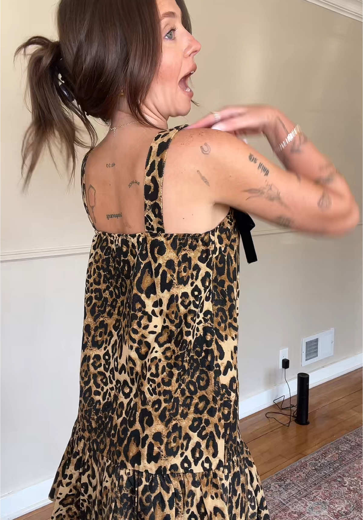 Spring is coming 🤎 #cheetahdress #dress #denimdress #outfitinspo #fashiontiktok #cider 