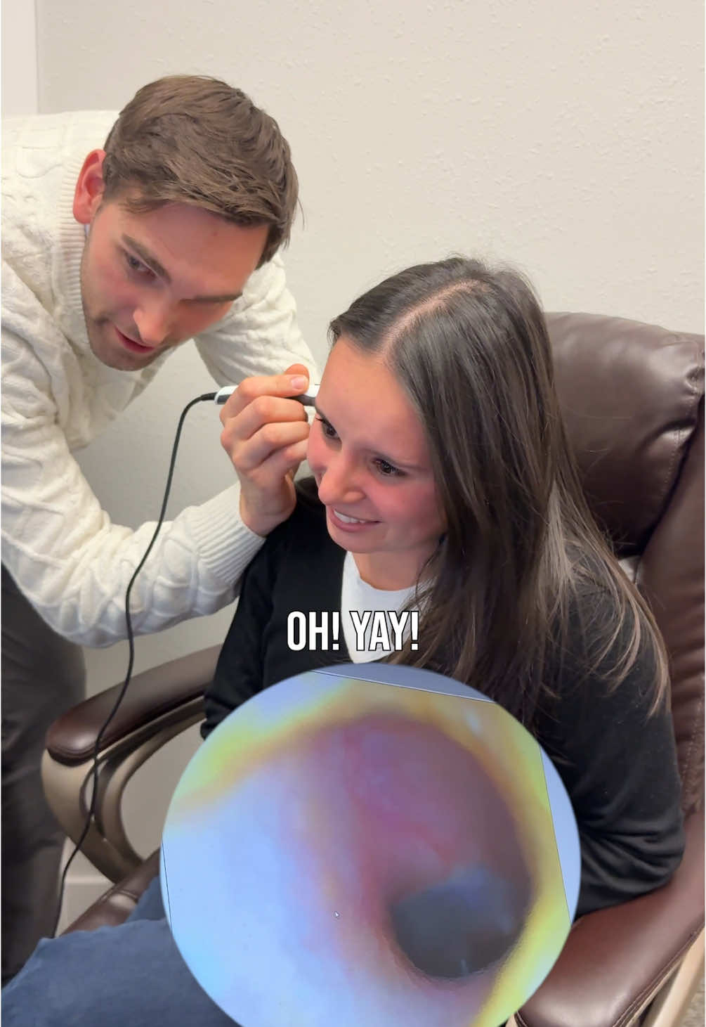 NEVER seen inside an ear canal before? Watch this👀😲 ✅Raise your hand below if you want to🙌 #earcanal #audiology #earwax