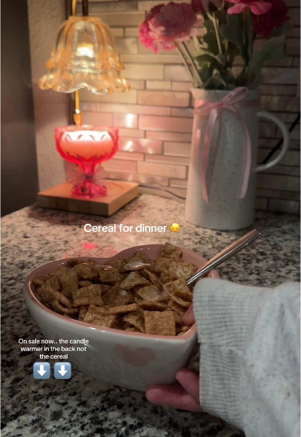 Cereal for dinner 🙂‍↕️ #creatorsearchinsights #cereal #cerealfordinner #breakfastfordinner #dinner #DinnerIdeas #dinnerwithme #dinnertime #candlewarmerlamp #candlewarmer #tiktokshoprestock 