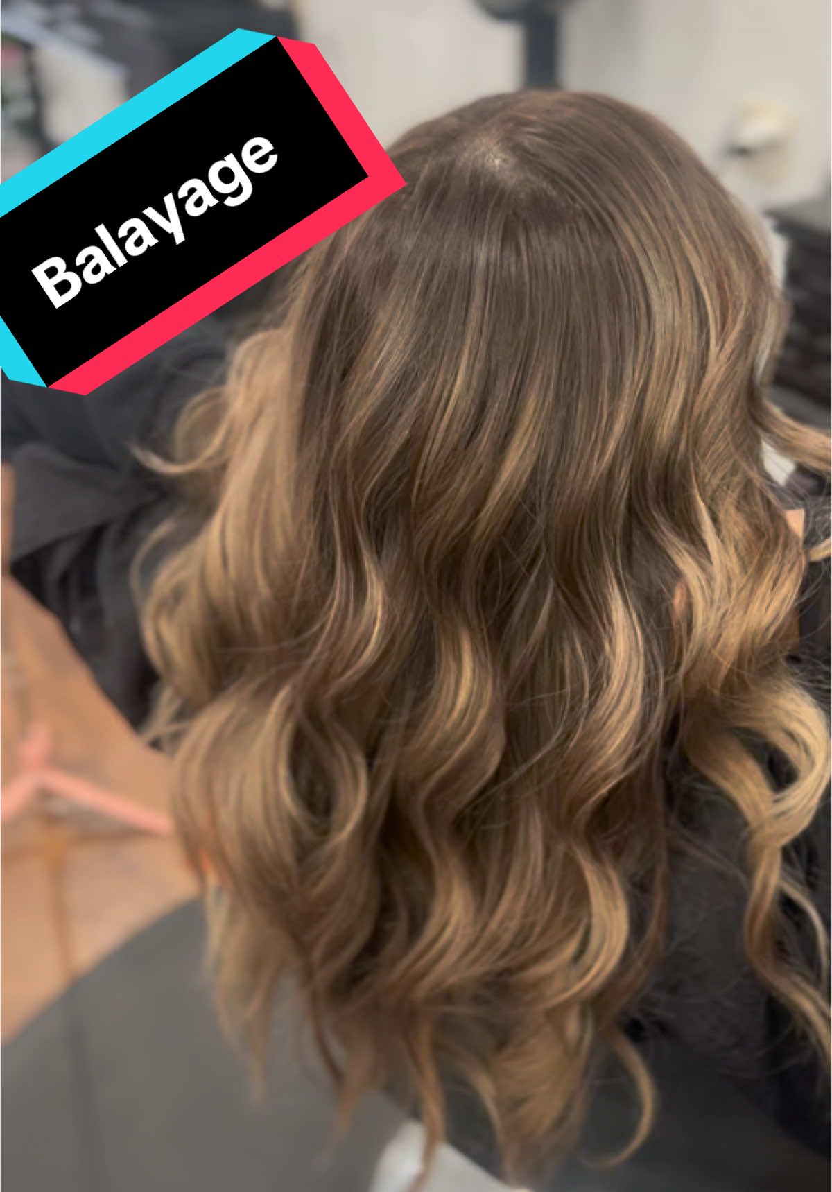 Balayage en tonalidades cálidas #balayagehair #balayagehair #balayagehighlights #teamwork #cesaralannteam 