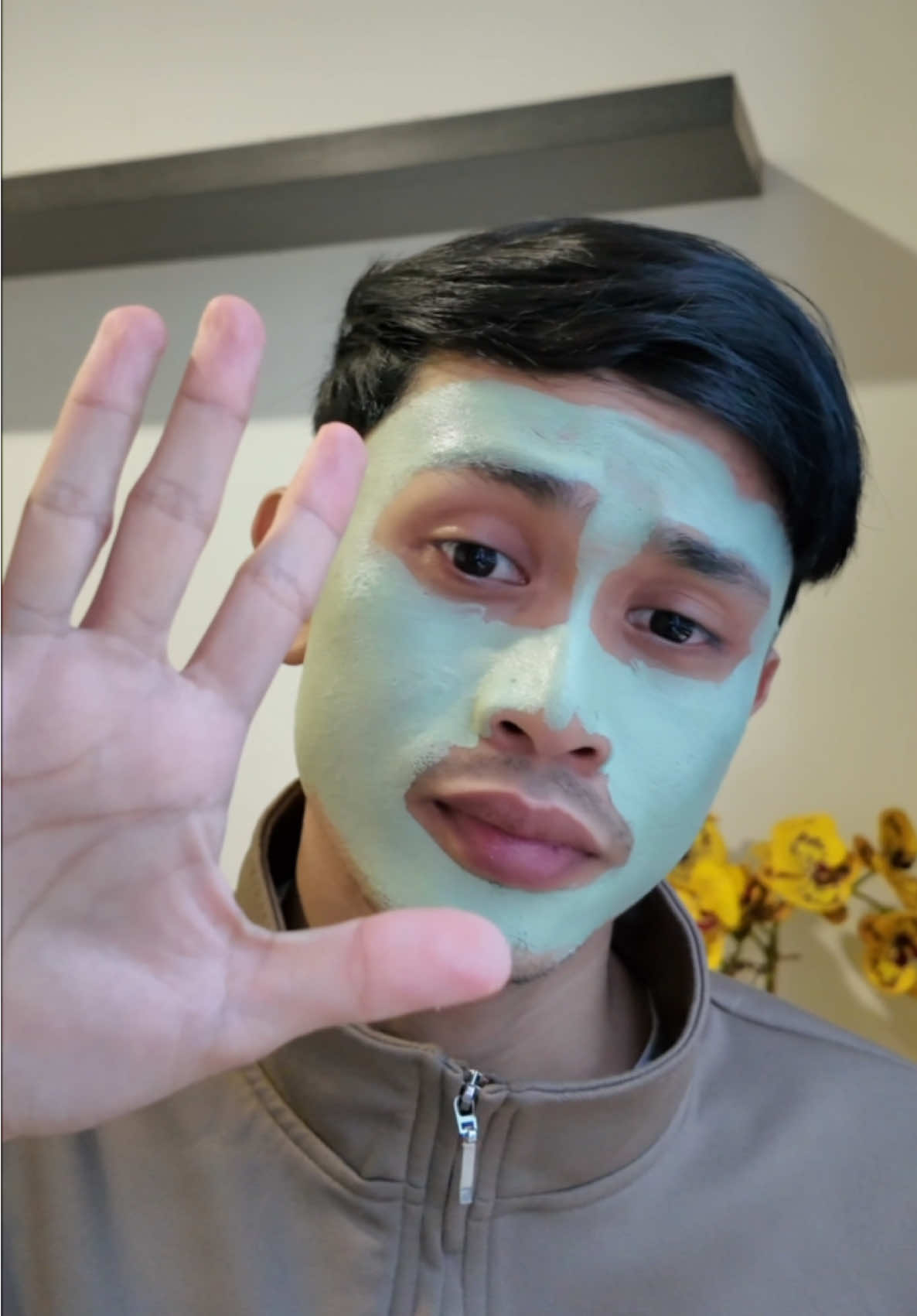 Pori dgn jerawat takut nak naik lepasni 😛 #Mugwortclaystick #skintficClaystick #racuntiktok #skincareroutine 