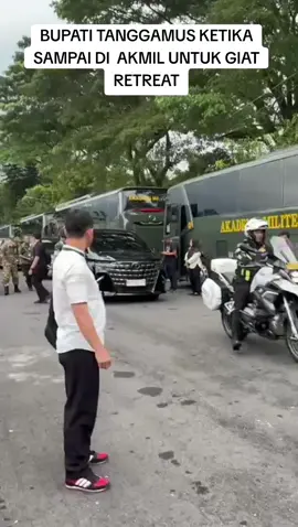 Bupati Tanggamus ketika sampai di akmil magelang untuk mengikuti kegiatan Retreat bersama kepala daerah lainya. #salehasnawi#jalanlurus#fypシ゚#fypviralシ #fypシ゚viral 