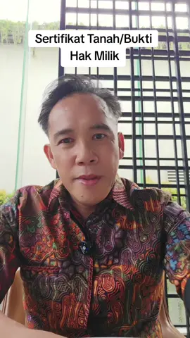 Bagian 76 | Kaidah Hukum Yurisprudensi : Ketentuan mengenai Sertifikat Tanah sebagai tanda/bukti hak milik tidaklah mengurangi hak seseorang untuk membuktikan bahwa sertifikat yang bersangkutan adalah tidak benar. - Putusan Kasasi MARI No. 327 K/Sip/1976, tertanggal 2 Nopember 1976.