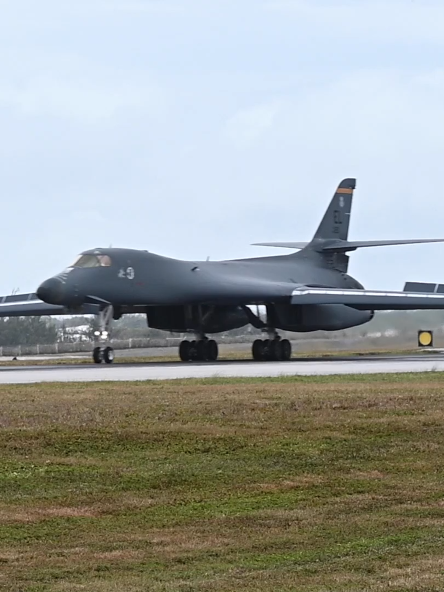 U.S. Air Force B-1B Lancer returns home