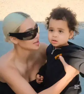 It's so obvious that Tatum is such a sweet soul and is so loved by everyone around him 🥹🤍#khloekardashian #tatumthompson #kardashians #thekardashians #fyp #pourtoi #viral_video #foryoupage❤️❤️ 
