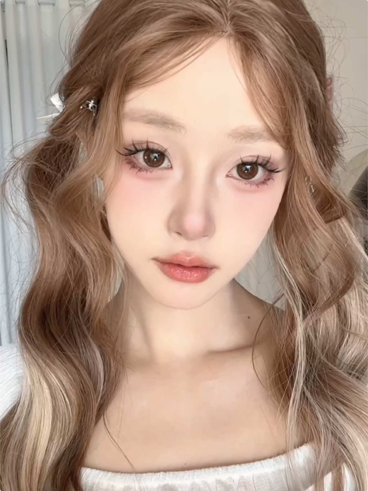 少女感拿捏 狗狗眼淡颜首选 咸鸭蛋真的太好看！ 不死板又有神✨#contactlenses #fyp #momolense 