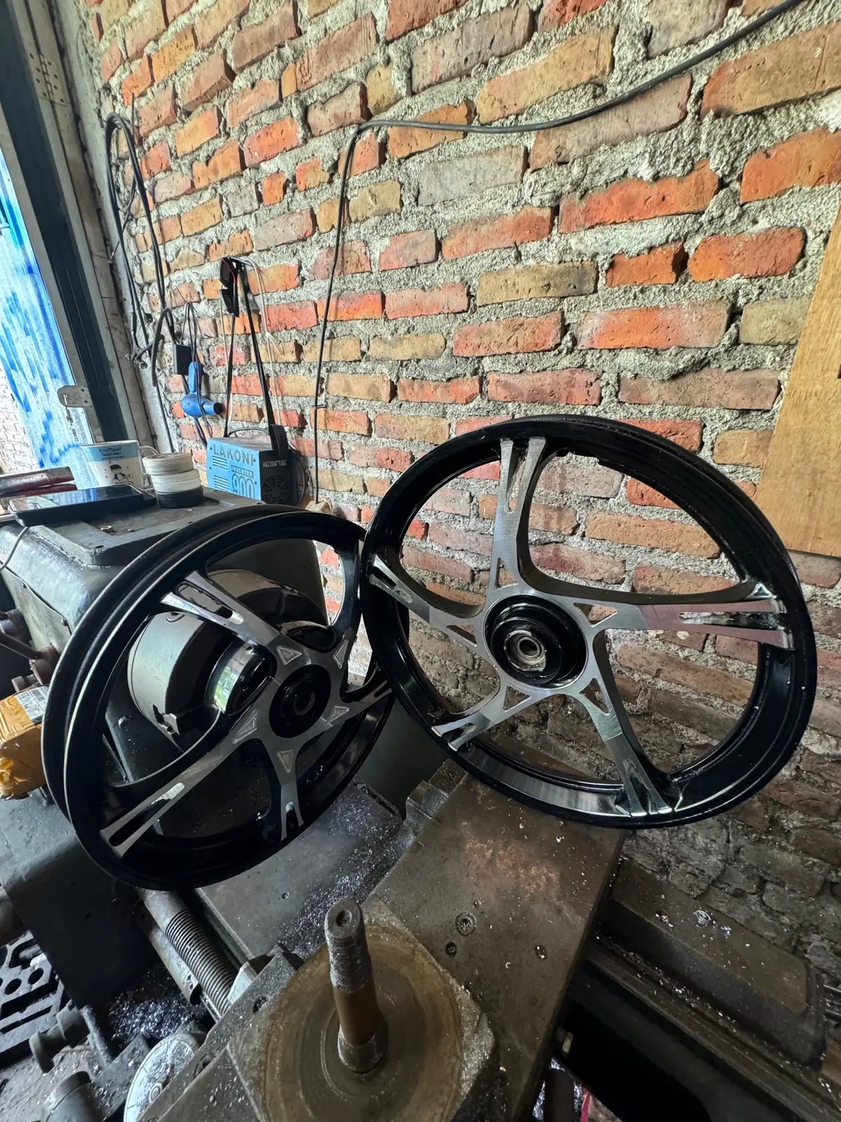 Bahan ngabuburitmu ben mbois gaes velg ori mio bubut saja kuat dan aman ✅ #viralvideotiktok #fypage #fyppppppppppppppppppppppp #fyp #miosporty #miosporty #miosmile #fypシ゚ #mojokerto 
