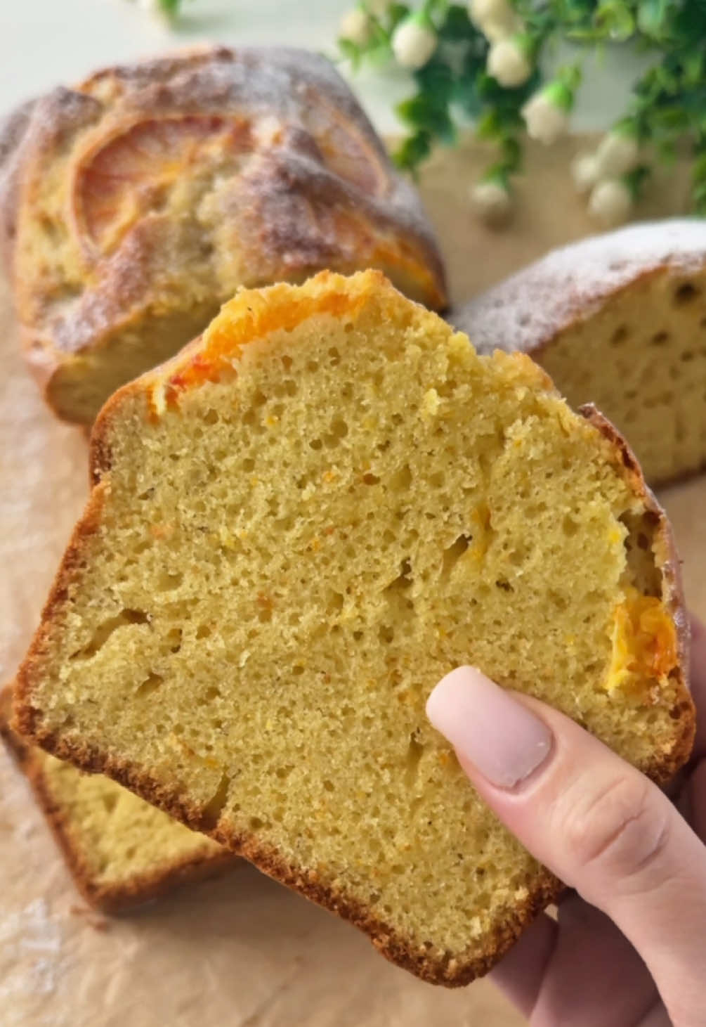 PLUMCAKE ALL’ARANCIA 🍊 Ingredienti: 250 g di farina 00 150 g di succo d'arancia 125 g di zucchero 75 g di olio di semi 3 uova 2 scorza d'arancia grattugiata 1 bustina di lievito per dolci 1 pizzico di sale q.b. vaniglia q.b. zucchero a velo #plumcake #arancia #arance #dolce #dolci #ricetteveloci #ricettepervoi #cucinacontiktok #fyp #perte #foryou #viral #virale