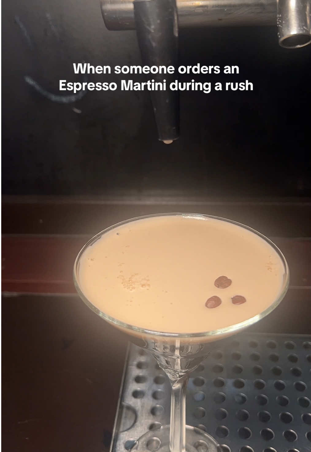 Looks perfect 🤩 😉 #downtownboston #restaurant #bartender #bar #bartenderlife #bartenderstories #cocktails #boston #bostontiktoks #servuceindustry #guinness #espressomartini 