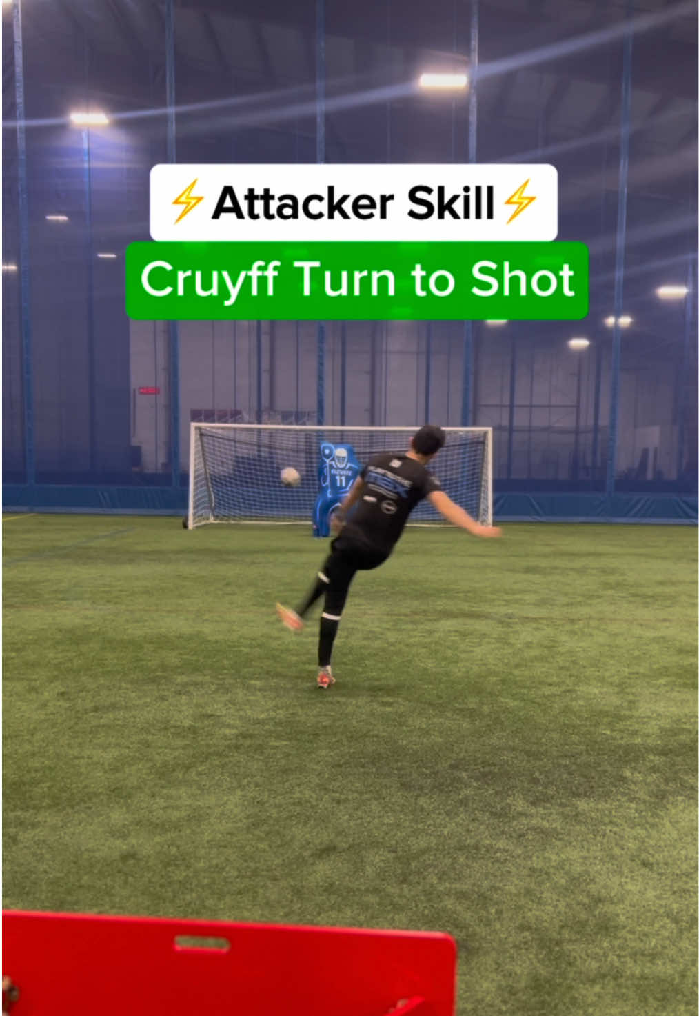 Master this skill to create more chances for yourself going to goal and leave defenders in the 💨! #Soccer #futbol #tips #soccertips #pro #training #skills #soccerskills #goals #shooting #goalscorer 