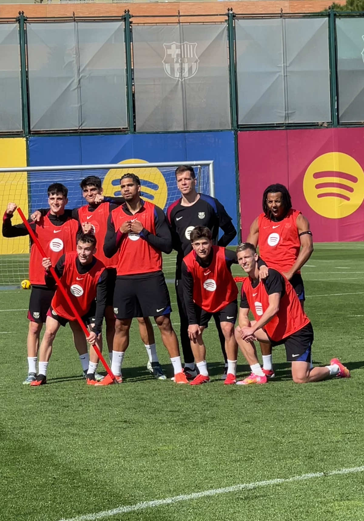 Friday vibes 😎 #fcbarcelona #barça #goals #barçaontiktok #training 