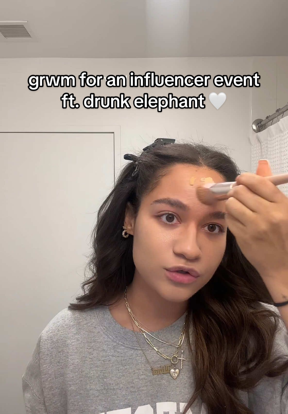 grwm for an influencer event ft. @Drunk Elephant 🤍🤍🤍#cfxdrunkelephant #giftedbydrunkelephant @College Fashionista #grwm #fyp #postgraddiaries #college #ootn #postgradoutfits 