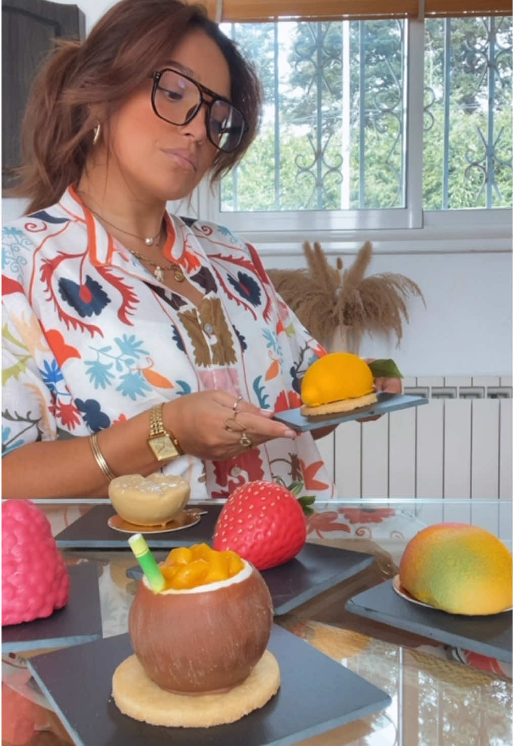 Moi vs. la petite voix dans ma tête quand j’ai capté que j’étais la première du Pays Basque à proposer des trompe-l’œil… et que personne n’était prêt pour ça!🍓🍋🥥🥭🥜 . . . . . . . #trompeloeil#paysbasque#biarritz#anglet#bayonne#stjeandeluz#cake#cakedesign#gourmandise#fruits#trend