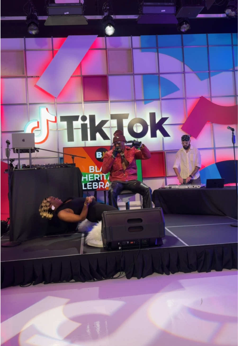 One of my performances at TikTok HQ the other day ✨🔥 w/ @M Ξ Λ K U LoveisReal @Dj Hkeem @tiktoklive_us #TikTok #FineGirl #blackhistorymonth  #tiktoklive #nksogorgeous 